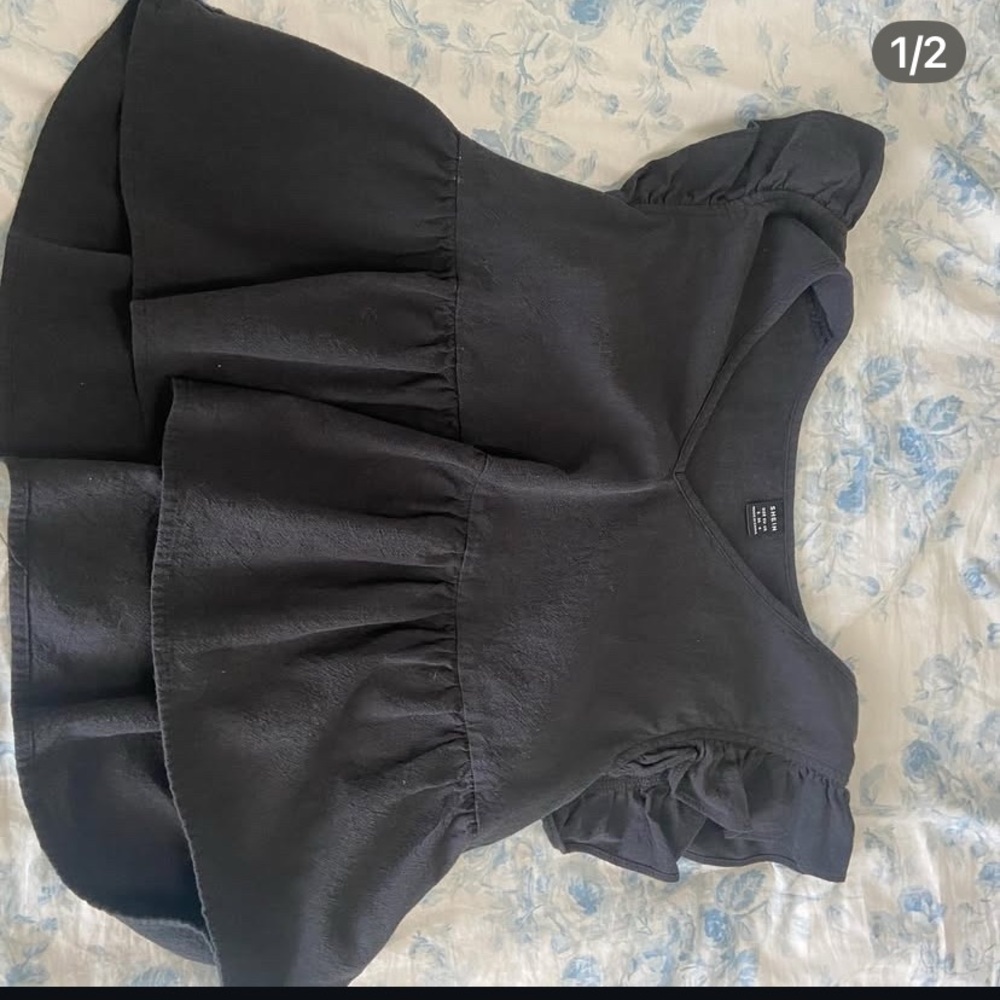 SHEIN Black Ruffled Skirt Set